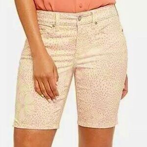 NYDJ Women's Size 8 Slimming Side Slit DayDream Leopard Denim Shorts (NWT)
